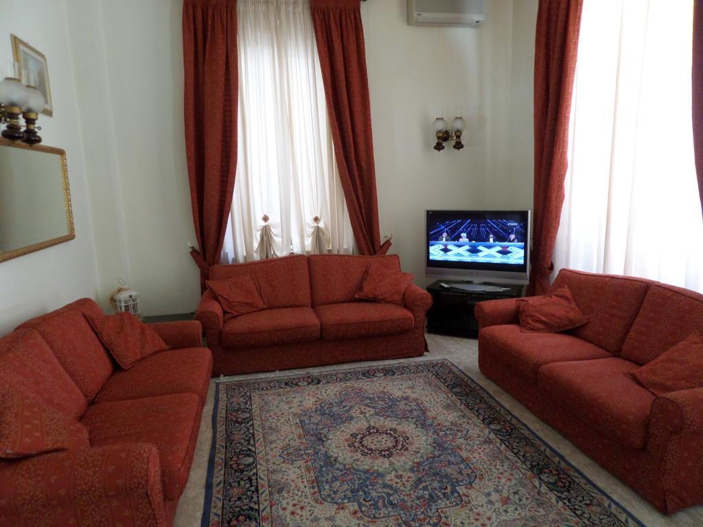 Hotel Delizia Genovese Монтекатини Терме Екстериор снимка