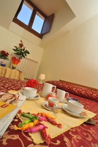 Hotel Delizia Genovese Монтекатини Терме Стая снимка